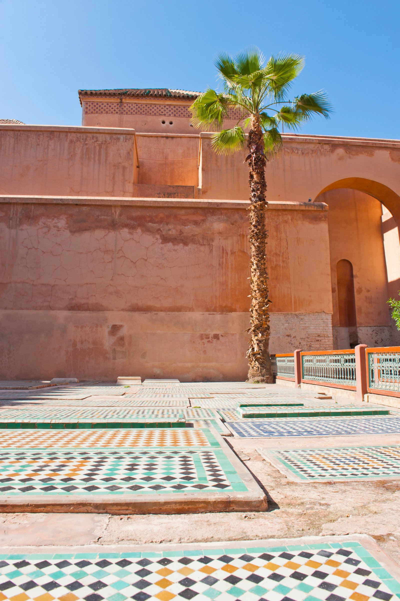 Courtyard of graves at the Saadien Tombs, Marrakech (Marrakesh), Morocco, North Africa, Africa